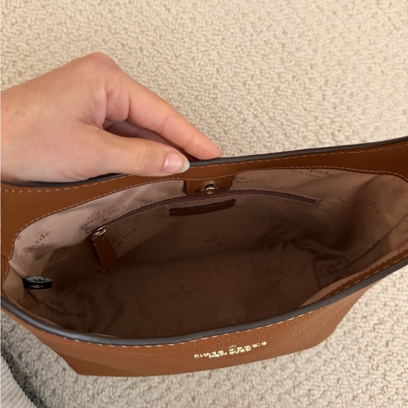 Kate Spade Small 454 Tan Leather Shoulder Bag- Like New - Picture 4 of 8